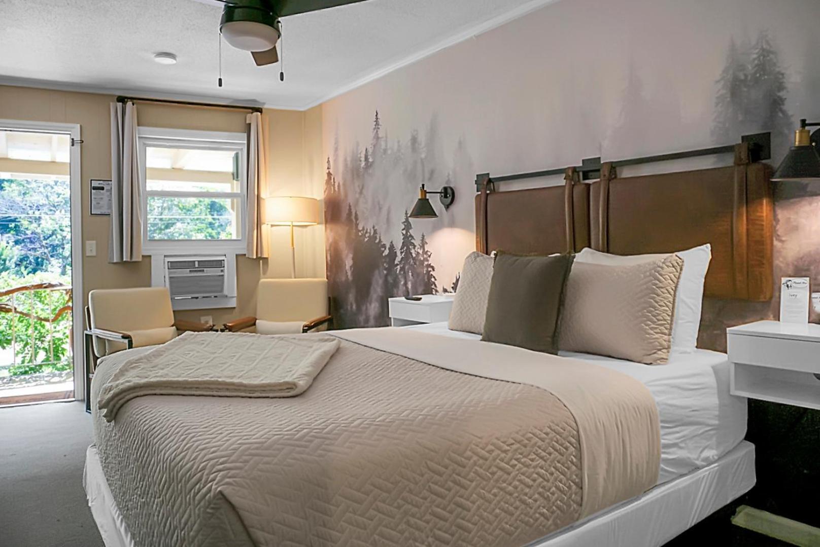 Hickory Falls Inn Чимни-Рок Экстерьер фото