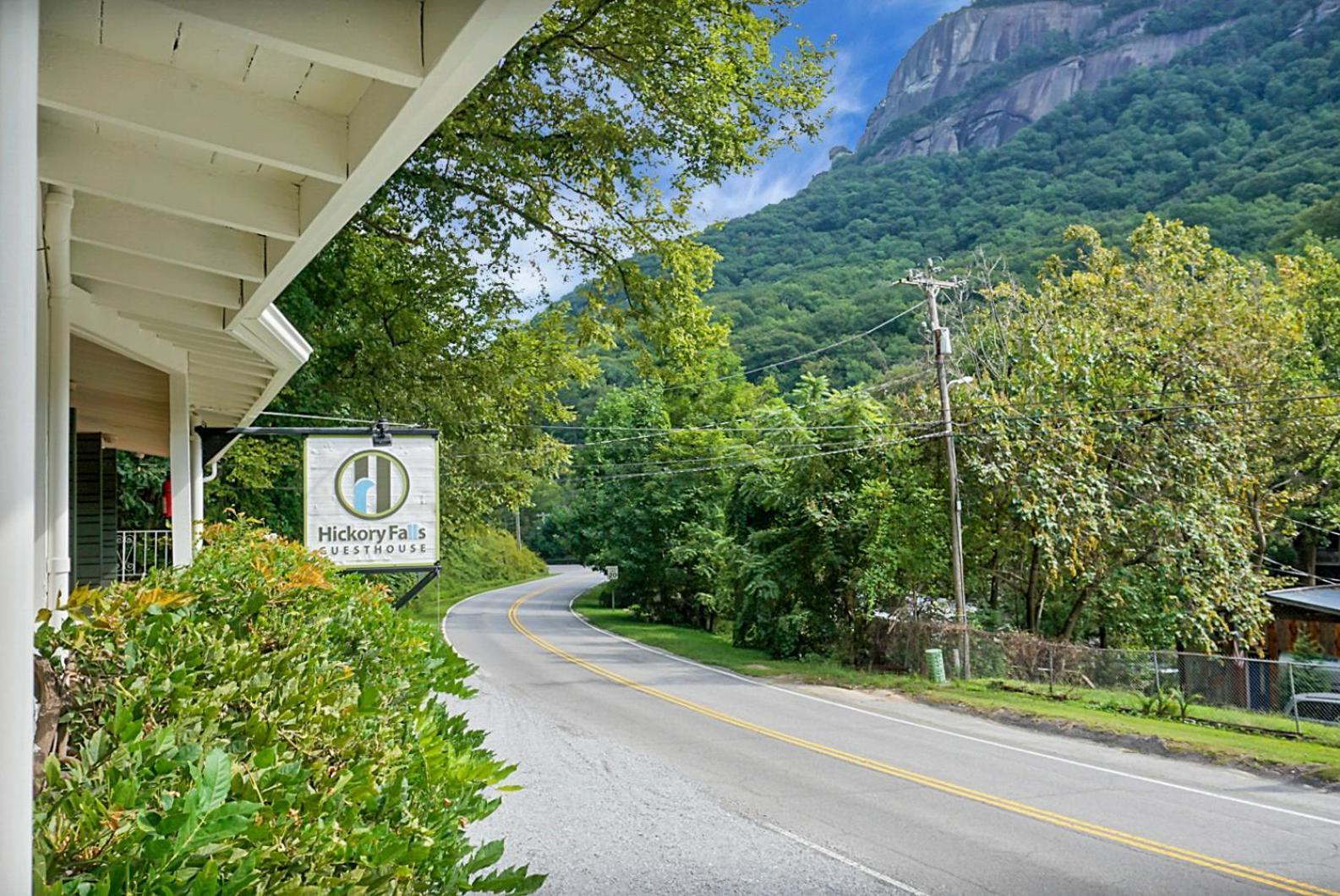 Hickory Falls Inn Чимни-Рок Экстерьер фото