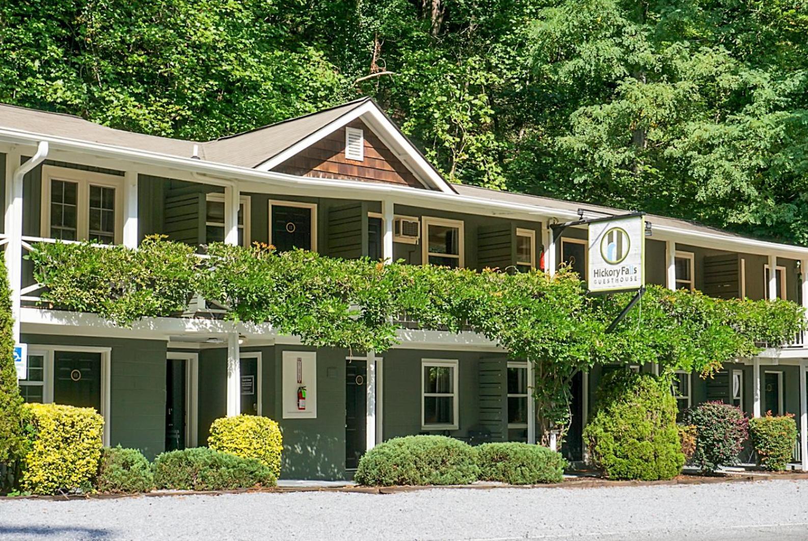 Hickory Falls Inn Чимни-Рок Экстерьер фото